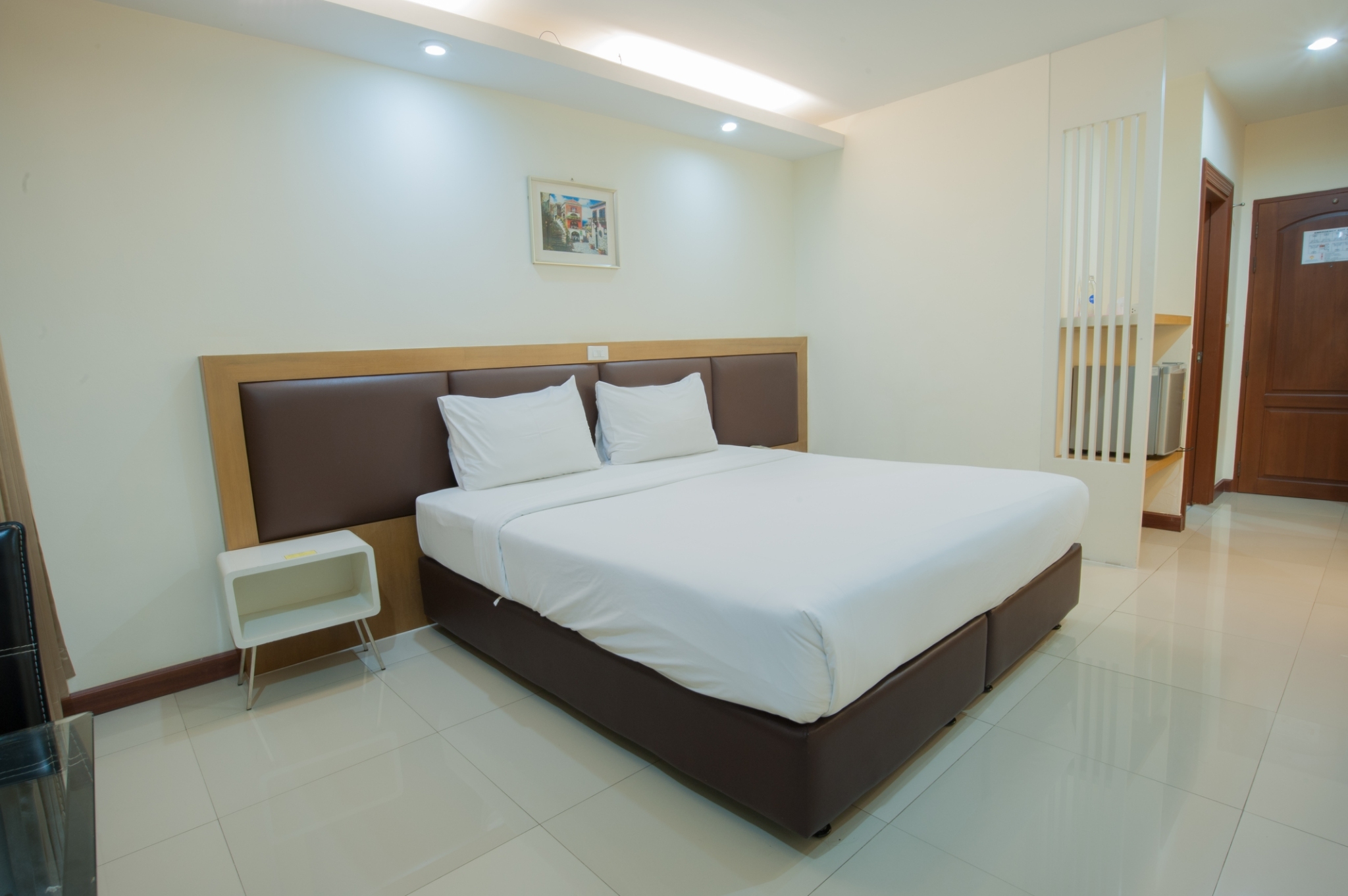 Building B - Superior Room 